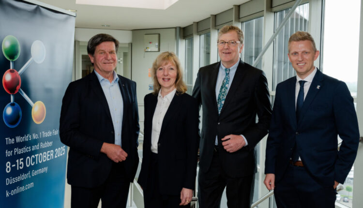 Ulrich Reifenhäuser (CSO Reifenhäuser Group, Board Member VDMA Committee for Plastics and Rubber Machinery), Petra Cullmann (Executive Director Messe Düsseldorf), Erhard Wienkamp (Managing Director Messe Düsseldorf), Thomas Franken (Director Plastics & Rubber, Messe Düsseldorf) @Messe Düsseldorf